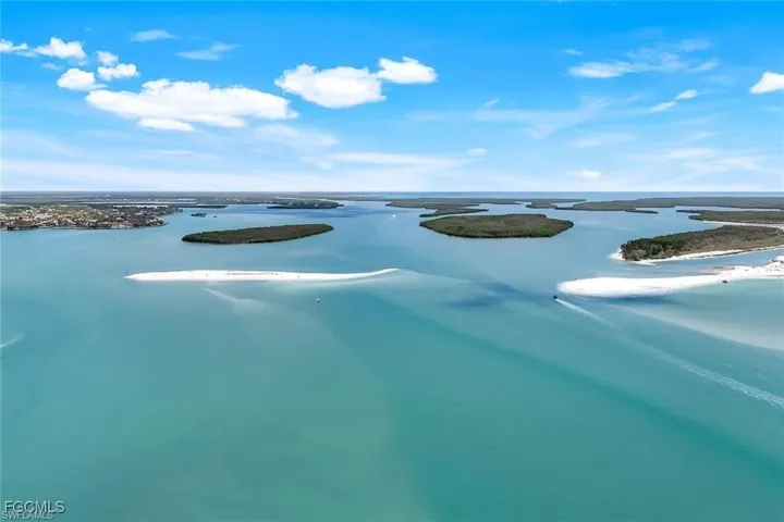 Aerial view of Ten Thousand Islands