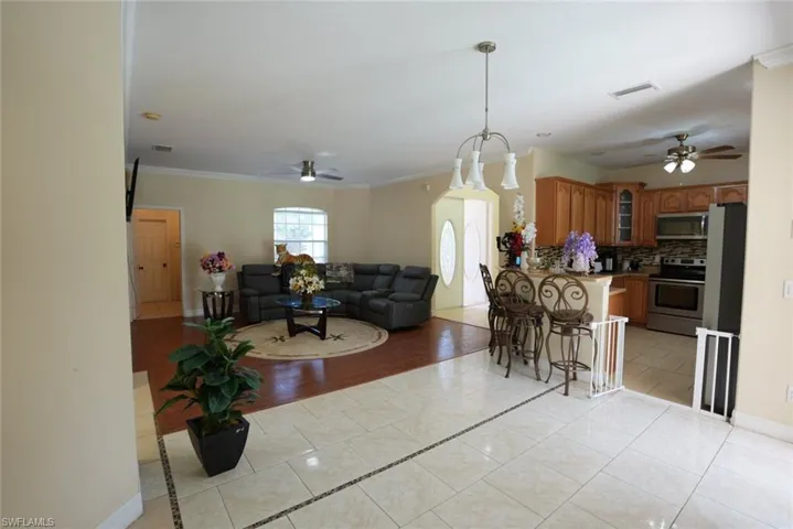 219 Columbus Ave, Lehigh Acres, Florida 33936