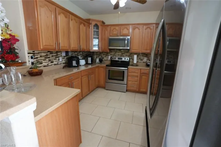 219 Columbus Ave, Lehigh Acres, Florida 33936