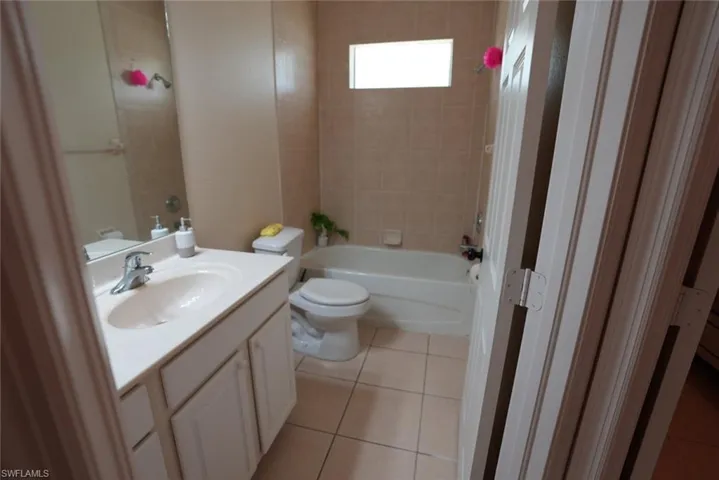 219 Columbus Ave, Lehigh Acres, Florida 33936