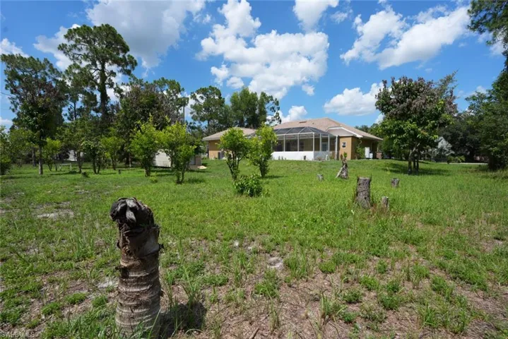 219 Columbus Ave, Lehigh Acres, Florida 33936