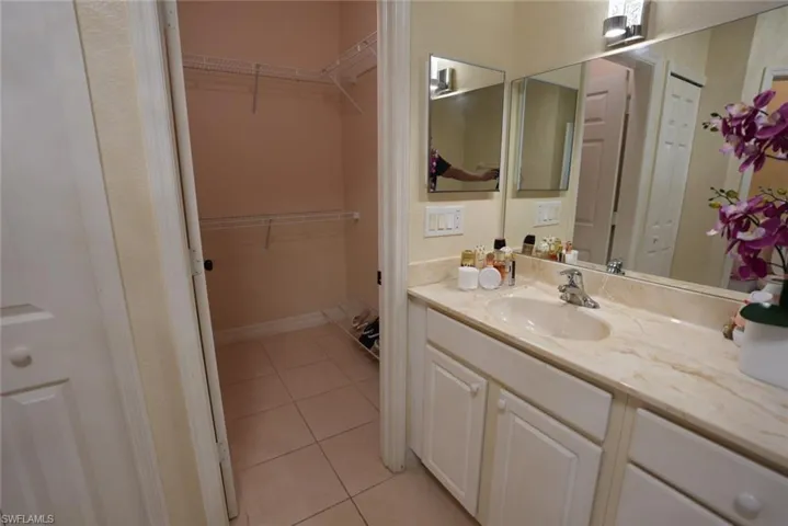 219 Columbus Ave, Lehigh Acres, Florida 33936