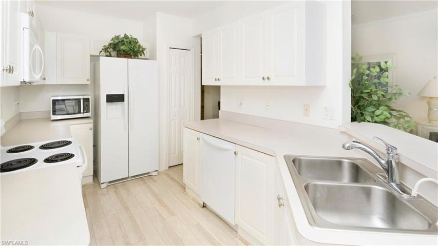 4690 Hawks Nest WAY # 104, NAPLES FL 34114