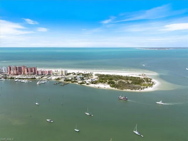 100 Estero BLVD #633_Aerial view of a large body of water