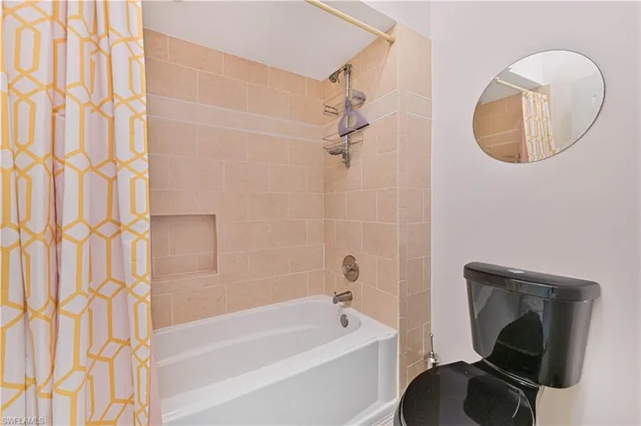 15080  Riverbend  BLVD, North Fort Myers, FL 33917