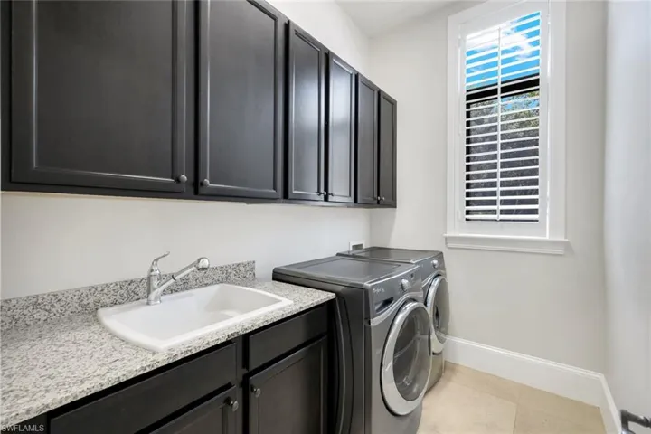 2351  Traditions  CT, Naples, FL 34105