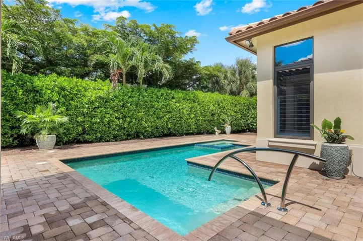 2351  Traditions  CT, Naples, FL 34105