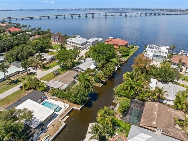 1229 Carlene Ave S, Fort Myers, Florida 33901