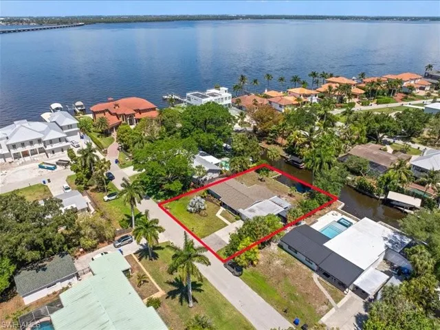 1229 Carlene Ave S, Fort Myers, Florida 33901