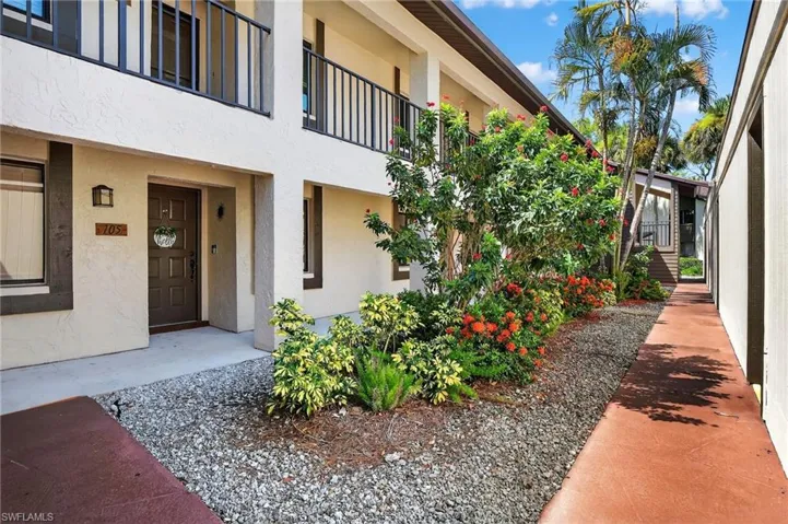 5857 Rattlesnake Hammock Rd N 106, Naples, Florida 34113