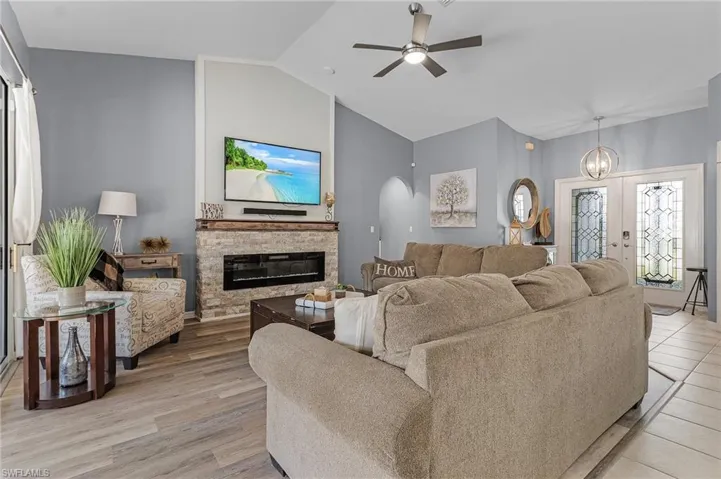 4002  Oasis  BLVD, Cape Coral, FL 33914