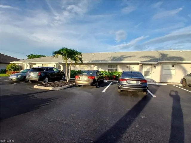 4513 Sw 8th Ct 103, Cape Coral, Florida 33914