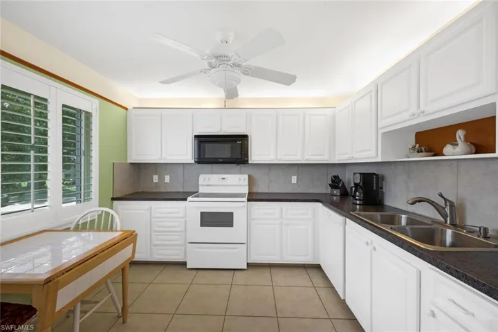 Spacious kitchen