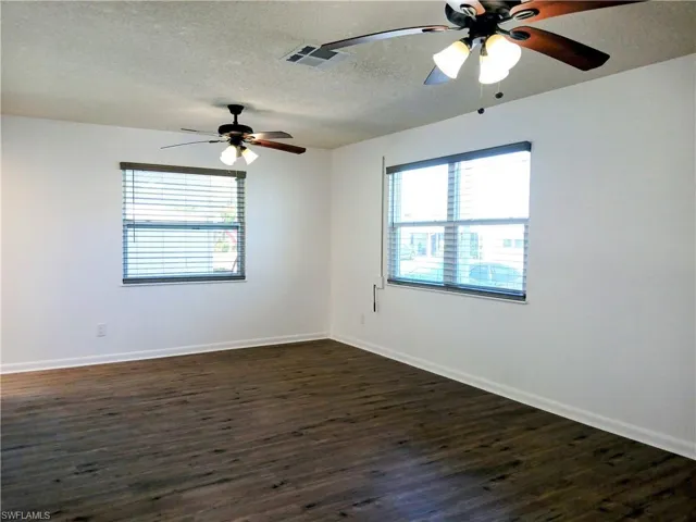 26  Desert Candle  CIR, Lehigh Acres, FL 33936