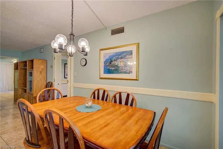 The 11' x 7' Dining Area with a lovely chair rail accent