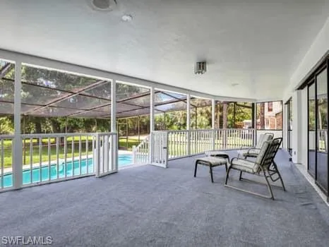 View of sunroom / solarium