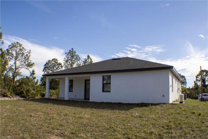 3010 38TH St, LEHIGH ACRES FL 33971