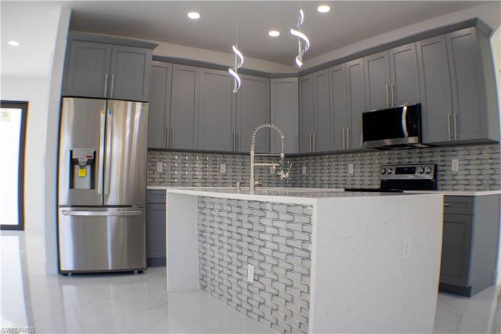 3010 38TH St, LEHIGH ACRES FL 33971
