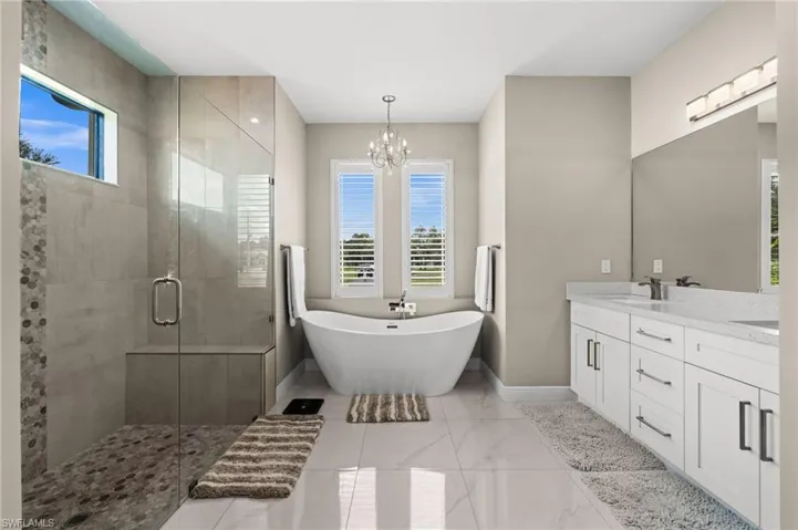 411 24th Ave Ne, Naples, Florida 34120