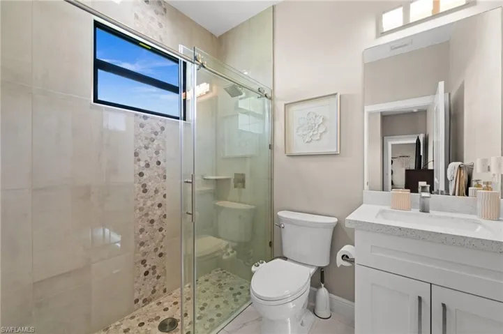 411 24th Ave Ne, Naples, Florida 34120