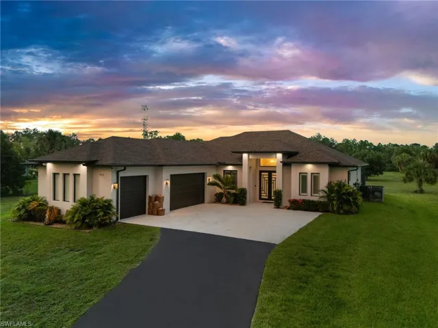 411 24th Ave Ne, Naples, Florida 34120