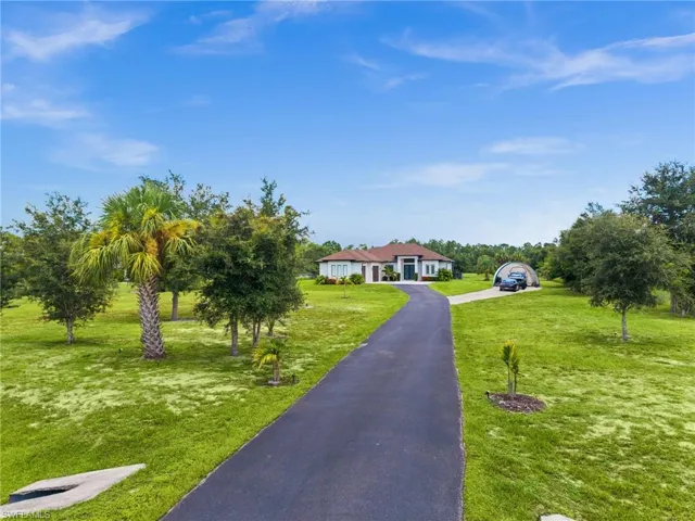 411 24th Ave Ne, Naples, Florida 34120
