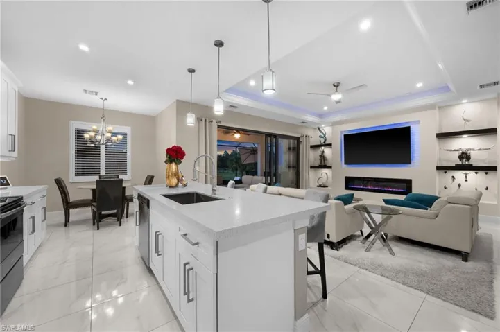 411 24th Ave Ne, Naples, Florida 34120