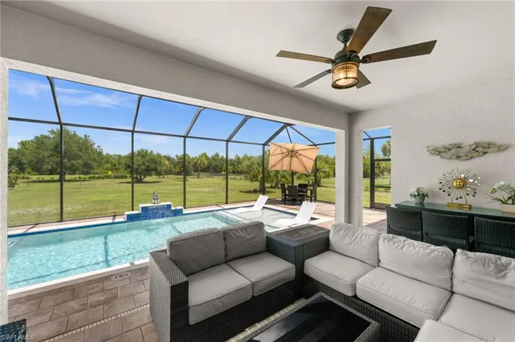 411 24th Ave Ne, Naples, Florida 34120