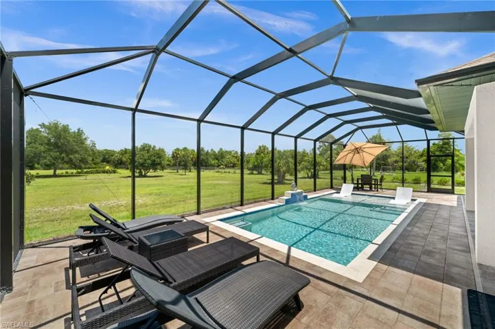 411 24th Ave Ne, Naples, Florida 34120