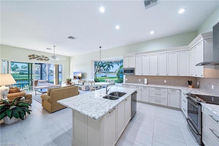 906 Tierra Lago WAY, NAPLES FL 34119