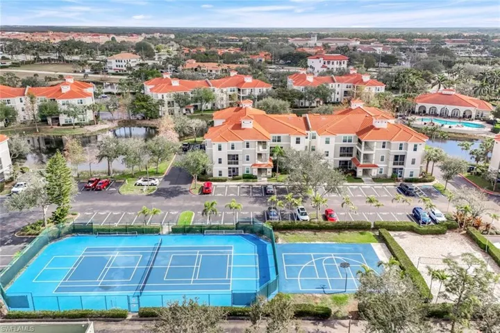 Tennis/Pickleball Courts