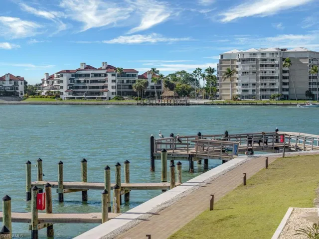 Westerly Facing Common Fishing/Observation Pier