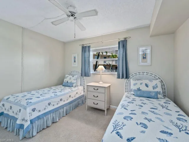 Guest Bedroom with Twin Beds