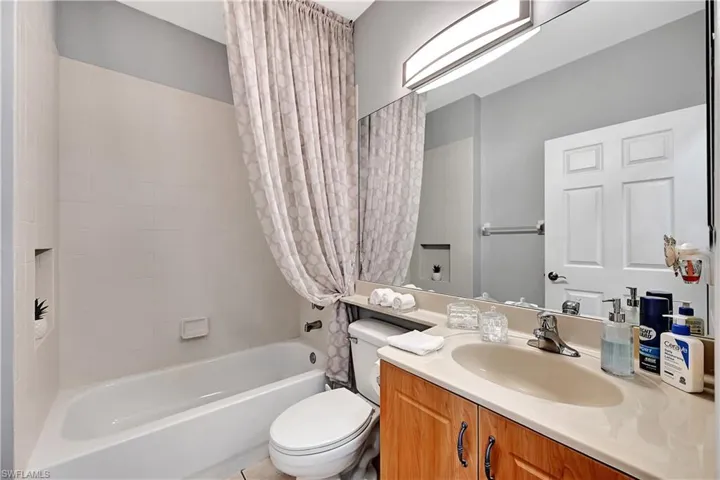 14724  Sutherland  AVE, Naples, FL 34119