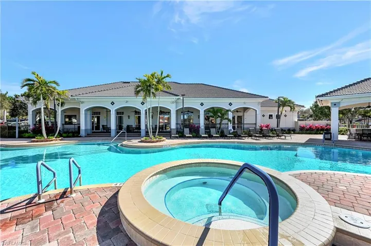 14724  Sutherland  AVE, Naples, FL 34119