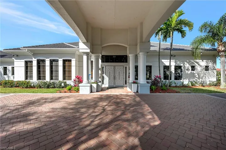 14724  Sutherland  AVE, Naples, FL 34119
