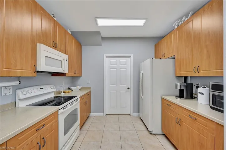14724  Sutherland  AVE, Naples, FL 34119