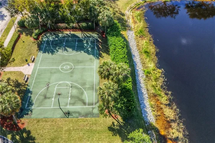 14724  Sutherland  AVE, Naples, FL 34119
