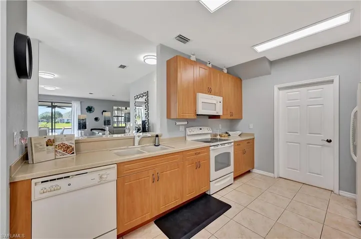 14724  Sutherland  AVE, Naples, FL 34119