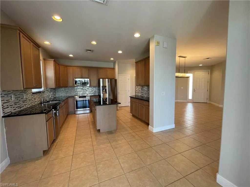 12823 Carrington CIR, Naples, FL 34105,225045890