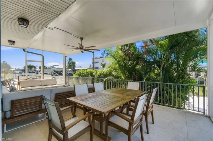 132 Hilo St, Naples, Florida 34113