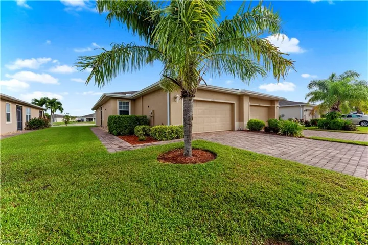 10781  Crossback  LN, Lehigh Acres, FL 33936
