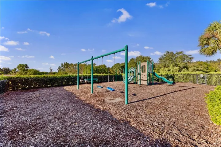 10781  Crossback  LN, Lehigh Acres, FL 33936