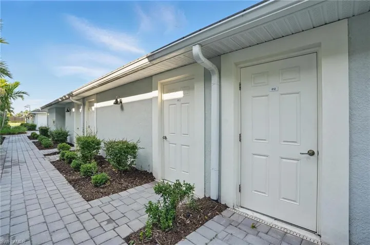 GARAGE SPACE- Keep your golf cart