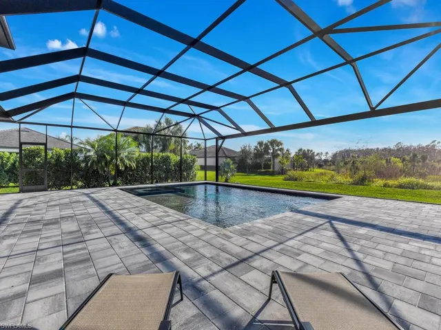 Huge Pool Lanai
