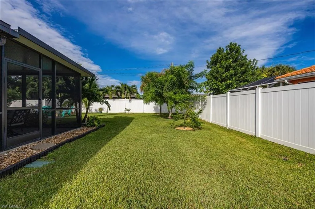 706 9th CT, Cape Coral, FL 33991,224069988