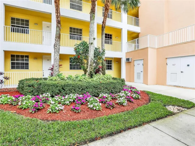 6816  Sterling Greens  PL, Naples, FL 34104