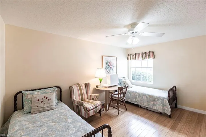 Guest room.