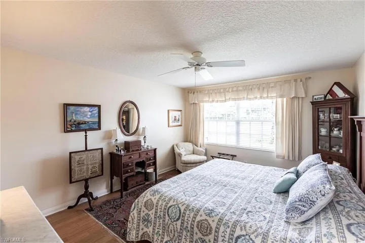 3149  Andorra  CT, Naples, FL 34109