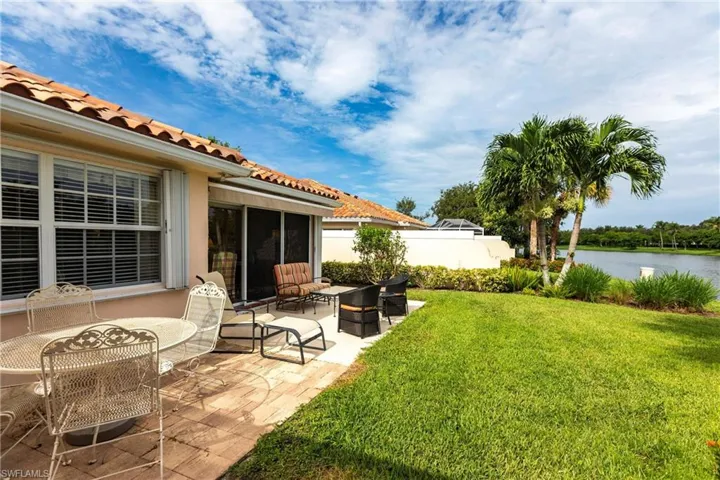 Large private yard and patio.